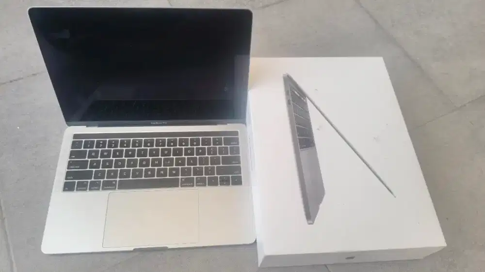 13-inc Macbook Pro 256GB