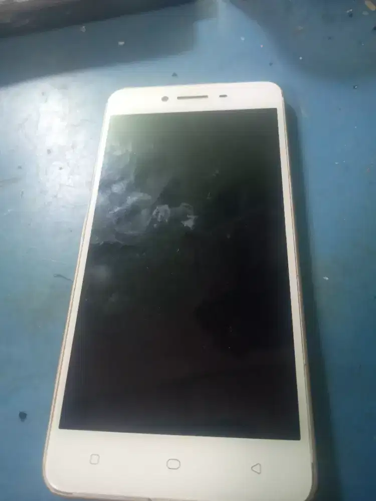 Oppo    A37 ram 2/16
