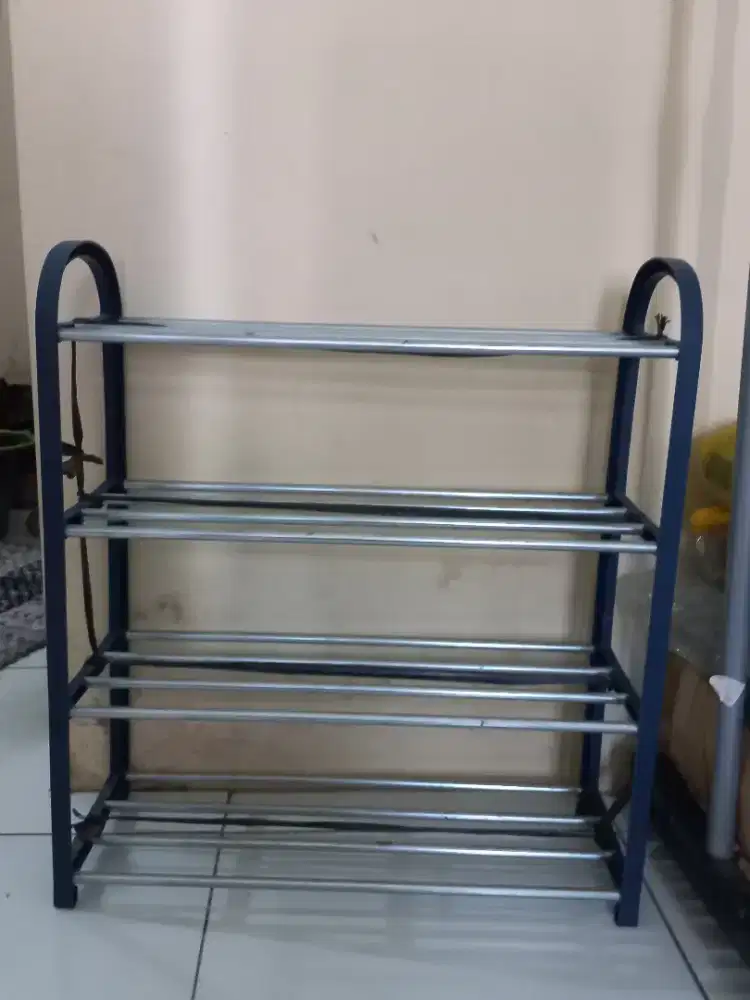 Rak Sepatu Serbaguna