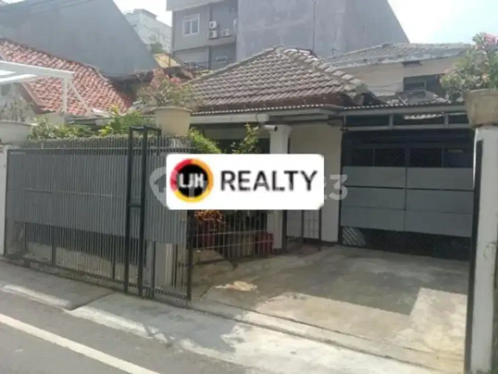 Rumah di Pusat Kota, Superduper Strategis, Deket ke Pusat Perdagangan