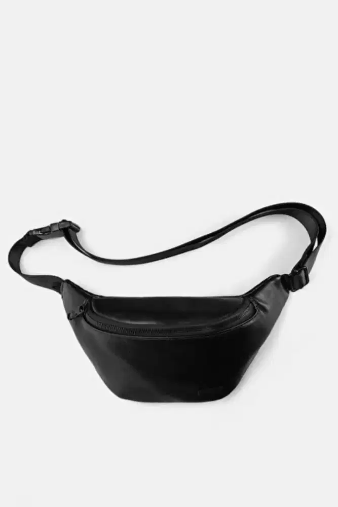 Tas Pinggang Pull And Bear