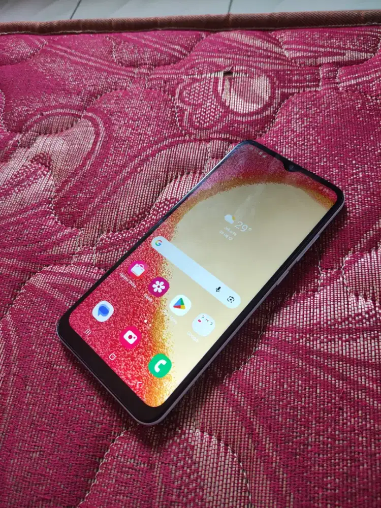 Samsung Galaxy A04e Putih