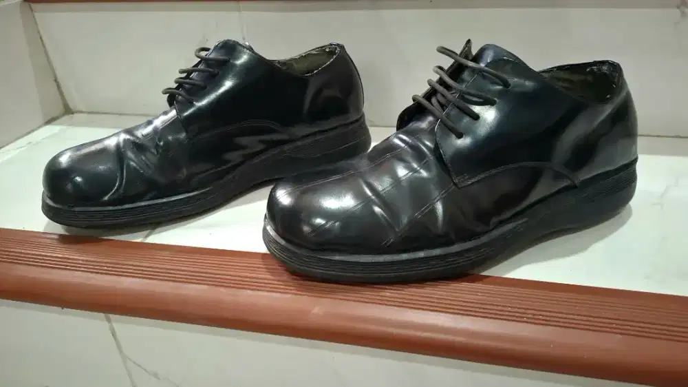 Sepatu Everbest Pria Lowboot 41