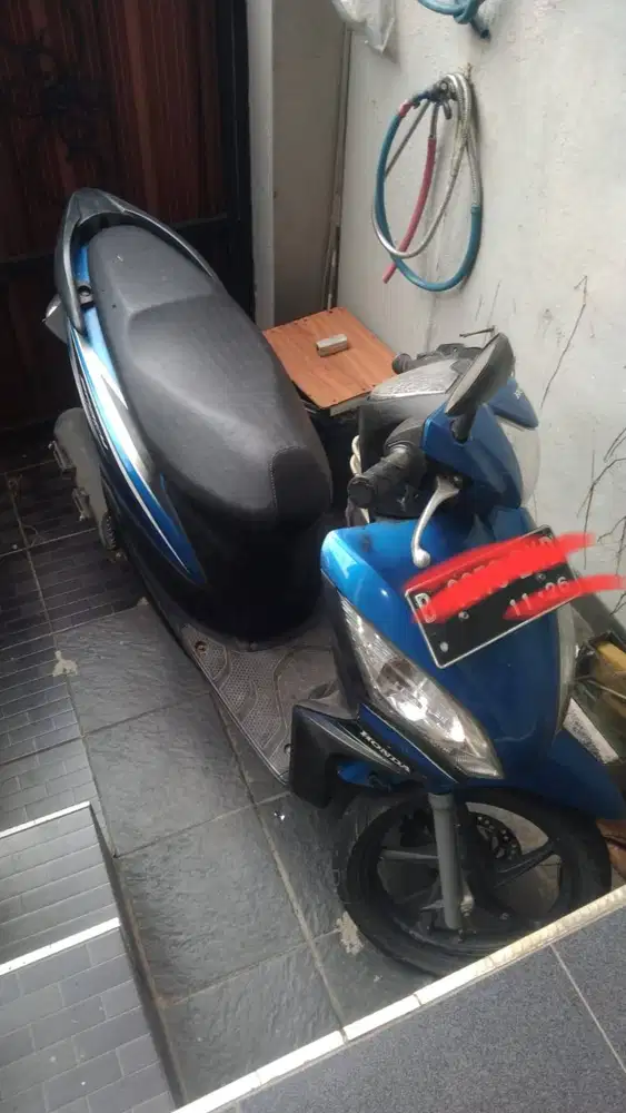 MOTOR HONDA SPICY DIJUAL NEGO TH 2011