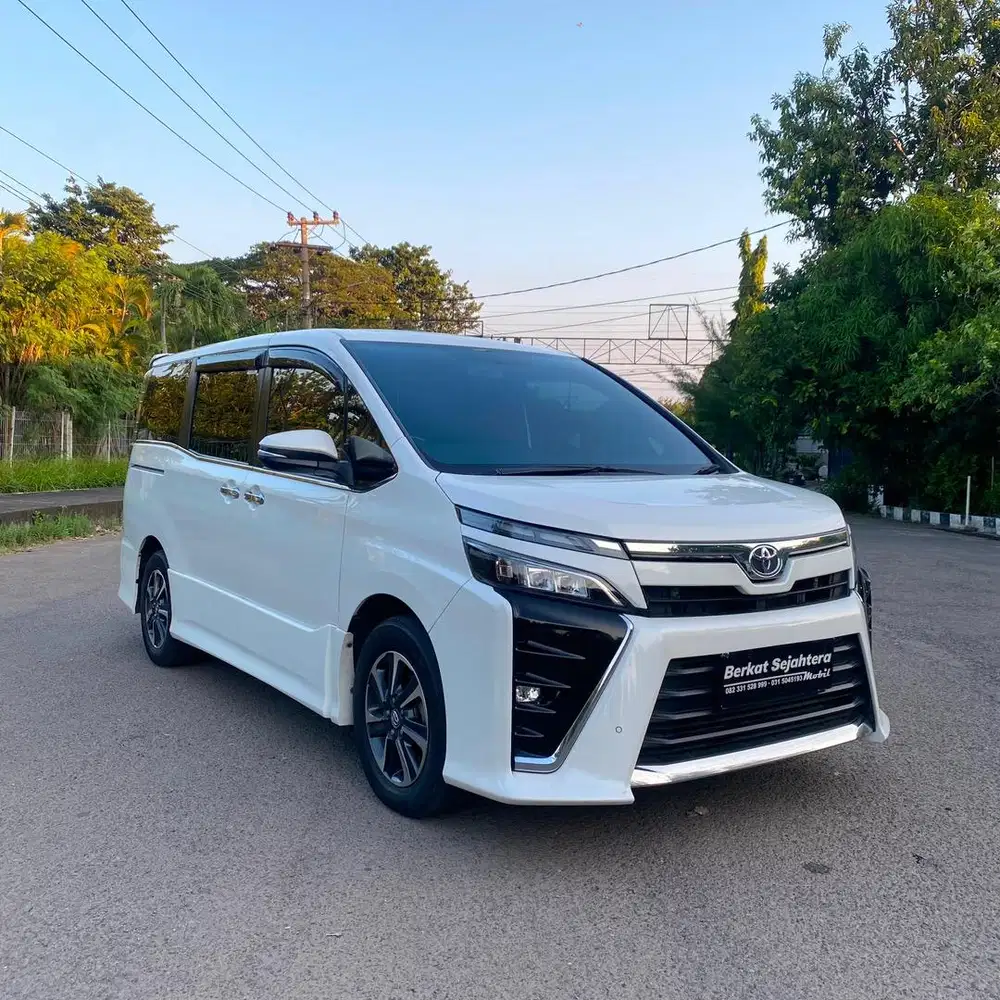 Toyota VOXY 2.0 Sunroof 2017 Istimewa Bs TT-Kredit.!!