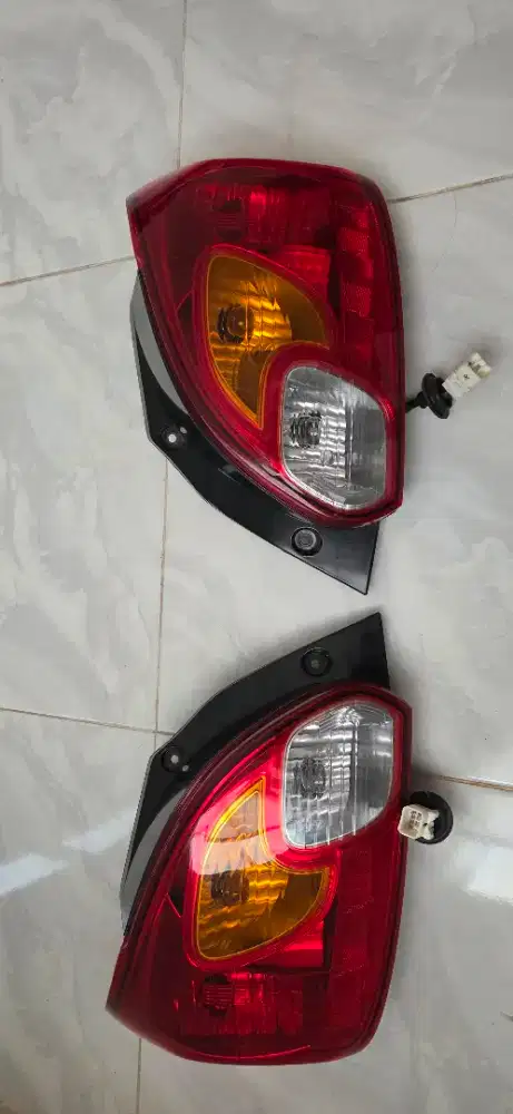 STOPLAMP ORI SEPASANG MITSUBISHI MIRAGE