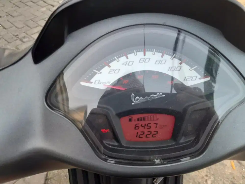 Dijual vespa piaggio S125 idget tahun 2021