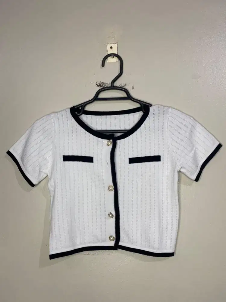 BAJU CEWE SERBA 30.000