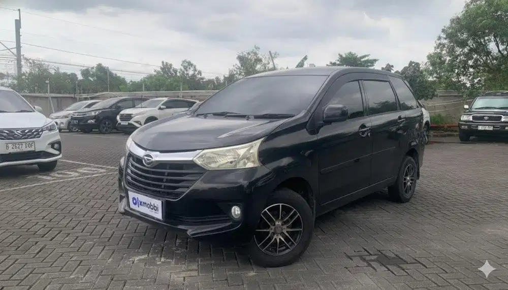 KM Rendah - Daihatsu Xenia 1.3 R STD Bensin-AT 2017