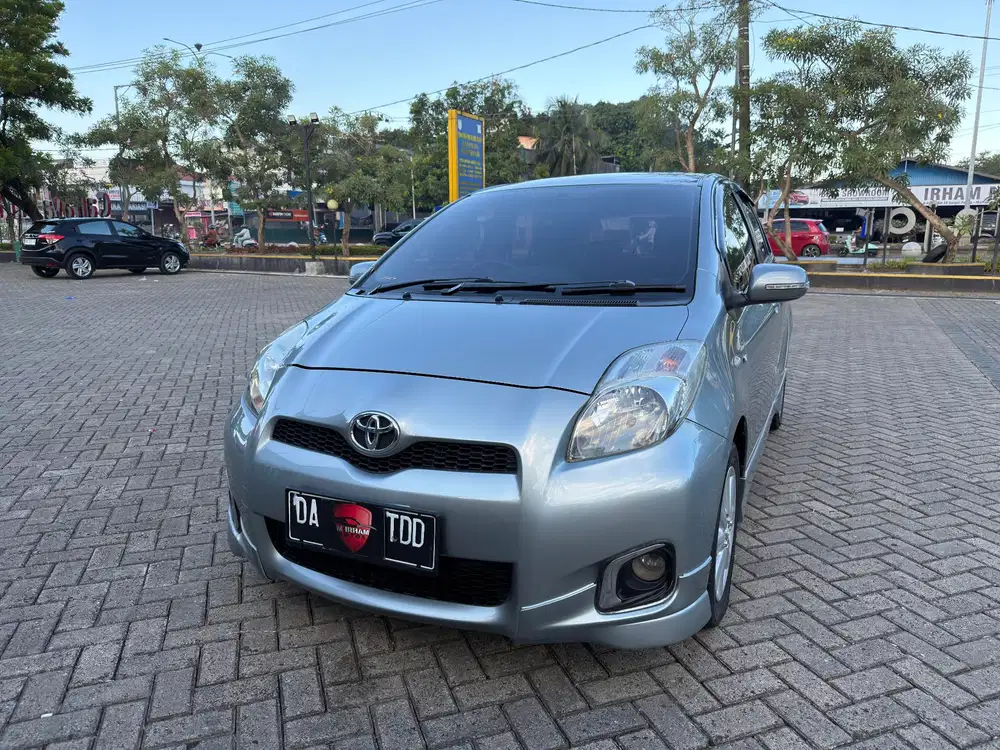 Toyota Yaris 1.5 E facelift At 2013