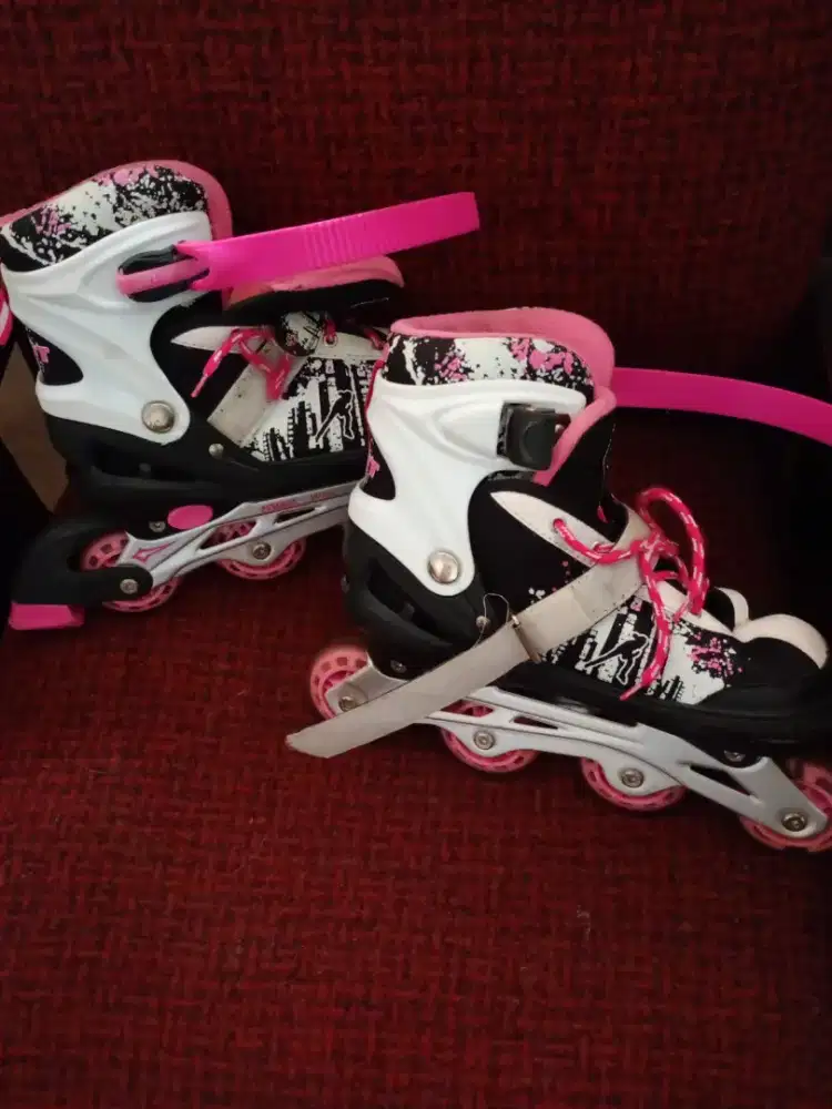 Sepatu Roda pink LED ukuran L 39-40 lengkap