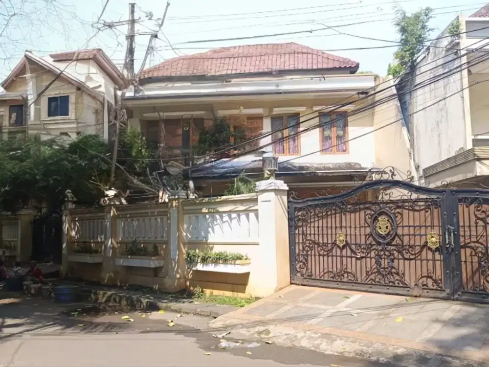 Rumah 2 Lantai di Bonang Pegangsaan Menteng, Selangkah ke SCBD