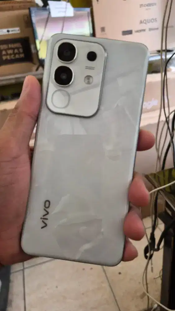 Vivo Y29 6/128 hp only