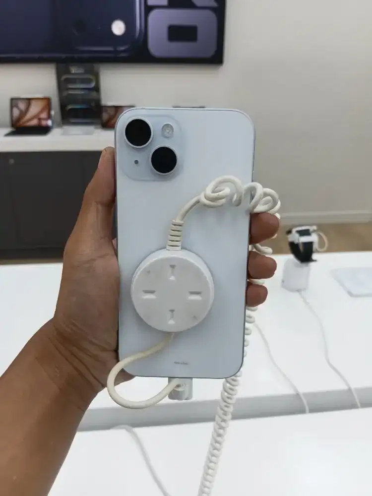 Biaa cicilan iphone 15 pake KTP aja Bunga 0%