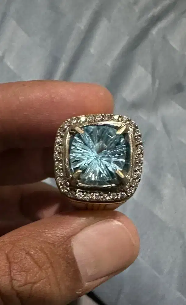 cincin blue topaz