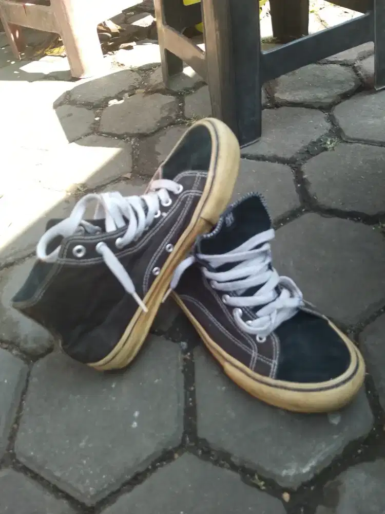 Sepatu maternal