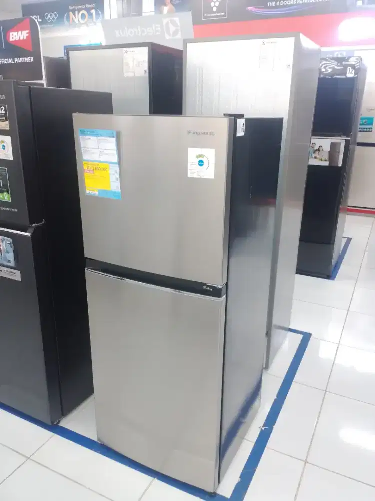 Kulkas panasonic inverter