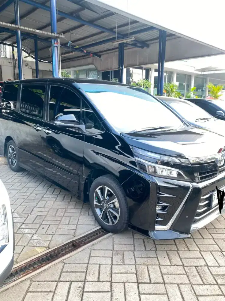 Toyota Voxy 2019 Istimewa