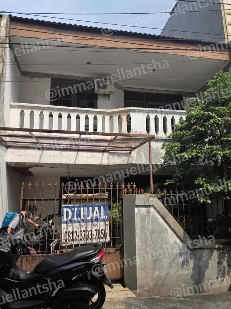 RUMAH DIJUAL, LOKASI STRATEGIS!