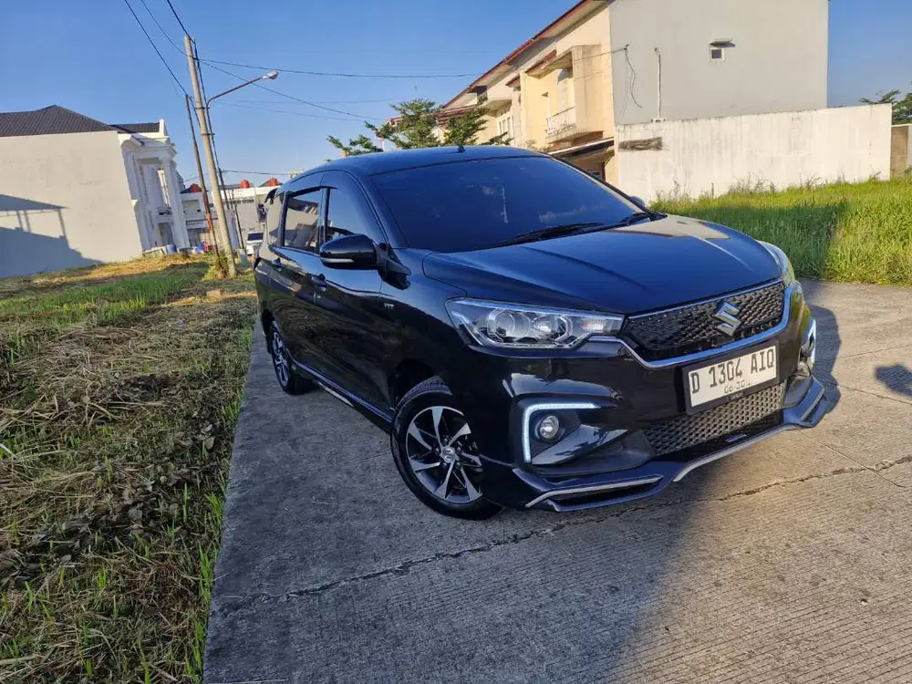 SUZUKI ERTIGA SPESIAL KM RENDAH