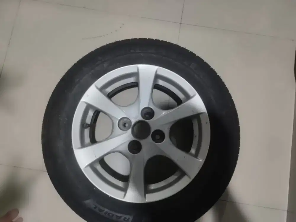 For Sale: Ban 175-65 14 berikut velgnya