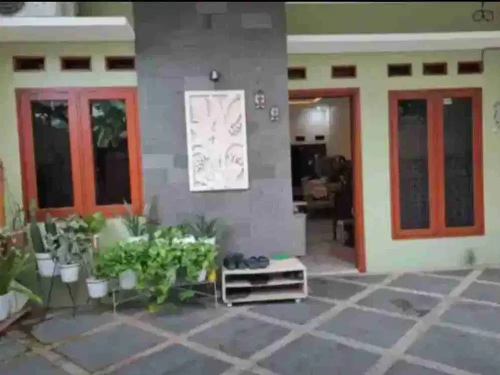 RUMAH GRES SEPERTI BARU DI DUREN SAWIT-PONDOK BAMBU