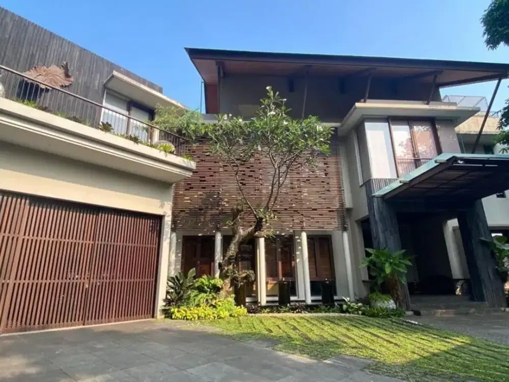Dijual Rumah Mewah, Bagus di Taman Diponegoro JL. Gunung Pelangi - Lippo Karawaci Tangerang