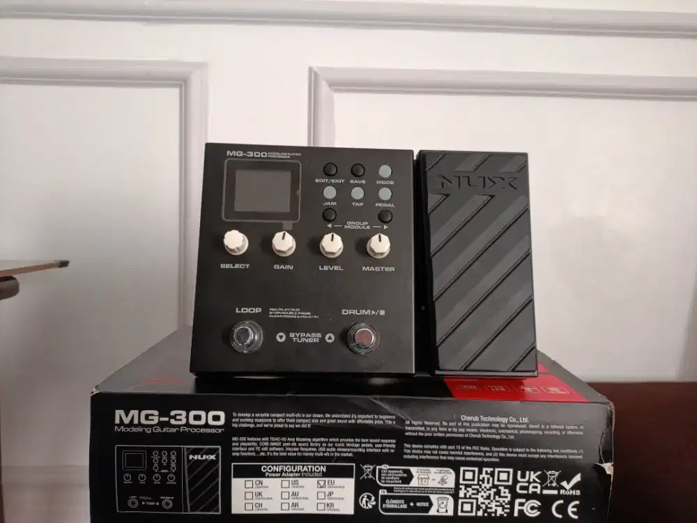 Nux Mg300 Multi-Effect Guitar