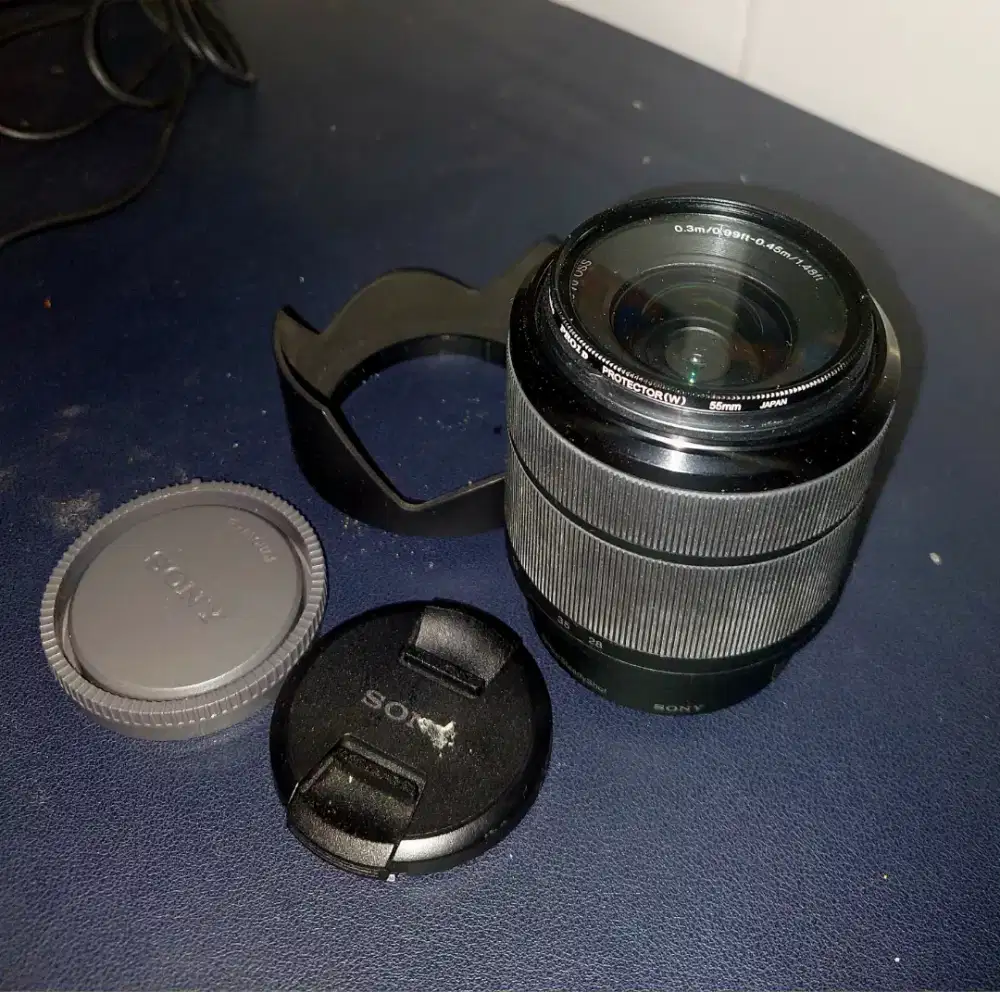 Lensa kamera Sony FE 3.5 - 5.6 / 28 -70