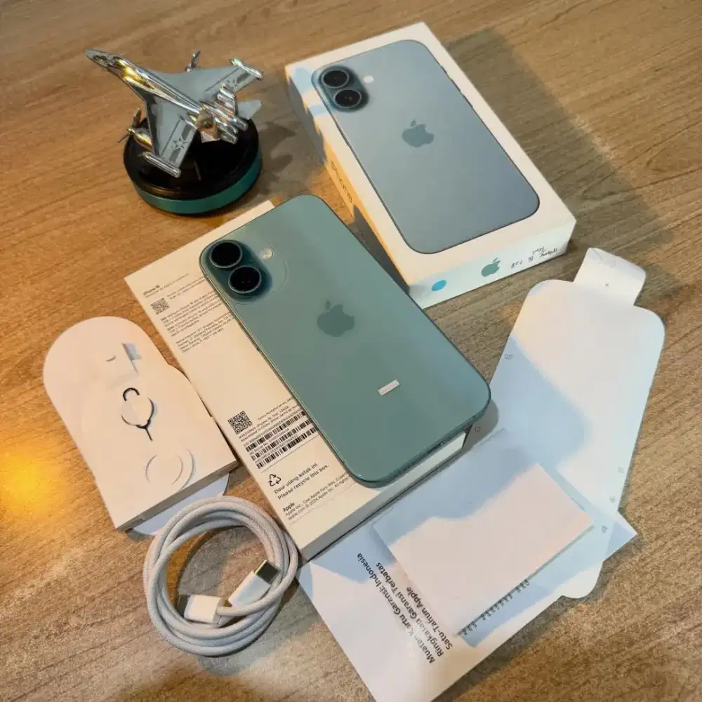 iPhone 16 128GB Garansi Resmi Gratis adaptor senilai 499k