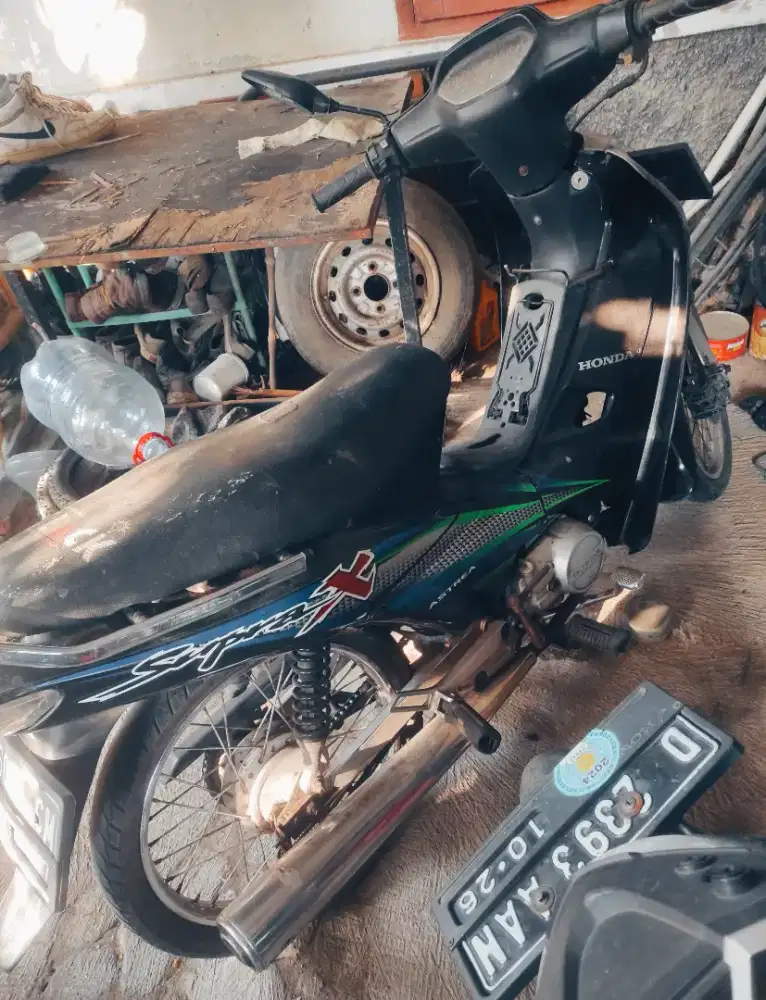 Jual supra x th 2002