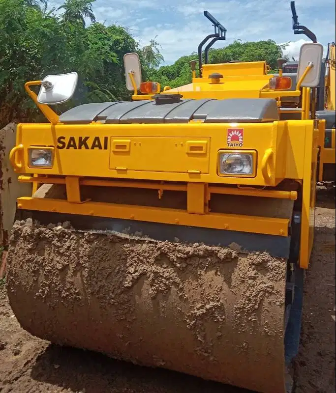 Dijual Tandem Roller Sakai model SW750