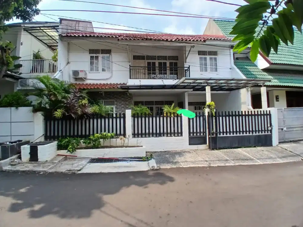 Dijual Rumah Siap Huni di Komplek Mega Cinere Dekat Living Plaza Cinere