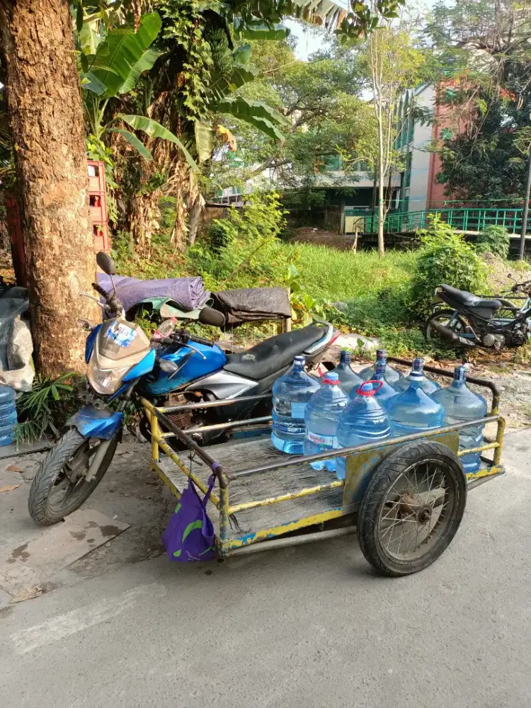 DICARI HELPER/KNEK DI UTAMAKAN YG BISA MEMBAWA MOTOR RODA 3