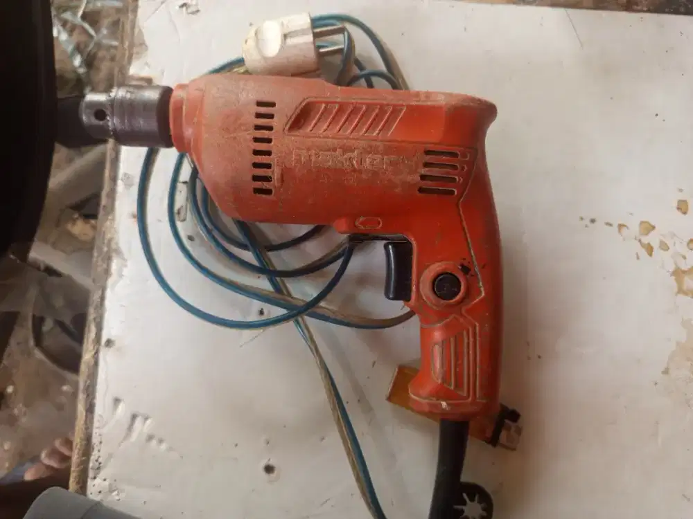 Bor listrik maktec