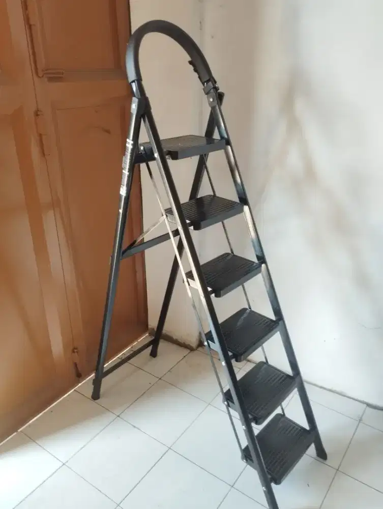 Tangga Lipat 6 Tingkat Kondisi Baru