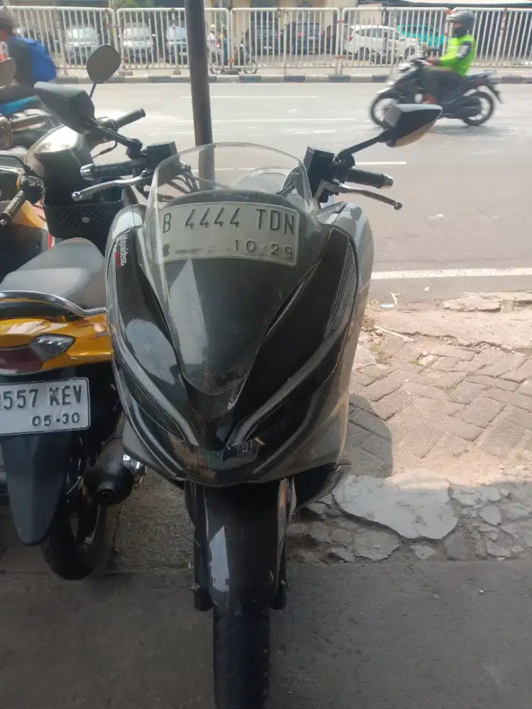 HONDA PCX 2019 MULUS NOPIL B 4444 ...SIAP PAKAI