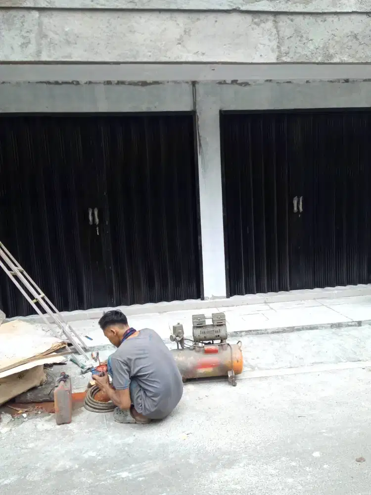 Tukang roling door