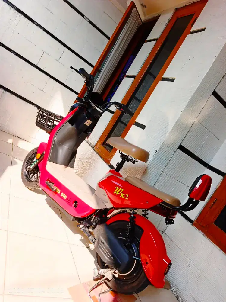 Sepeda Listrik WNS oto Mulus Like New Nominus