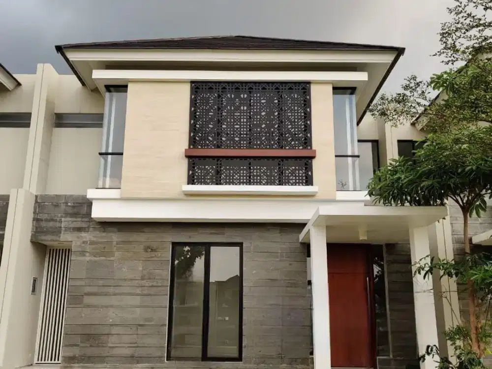 Dijual Rumah Northwest Lake Citraland Surabaya - Turun Harga