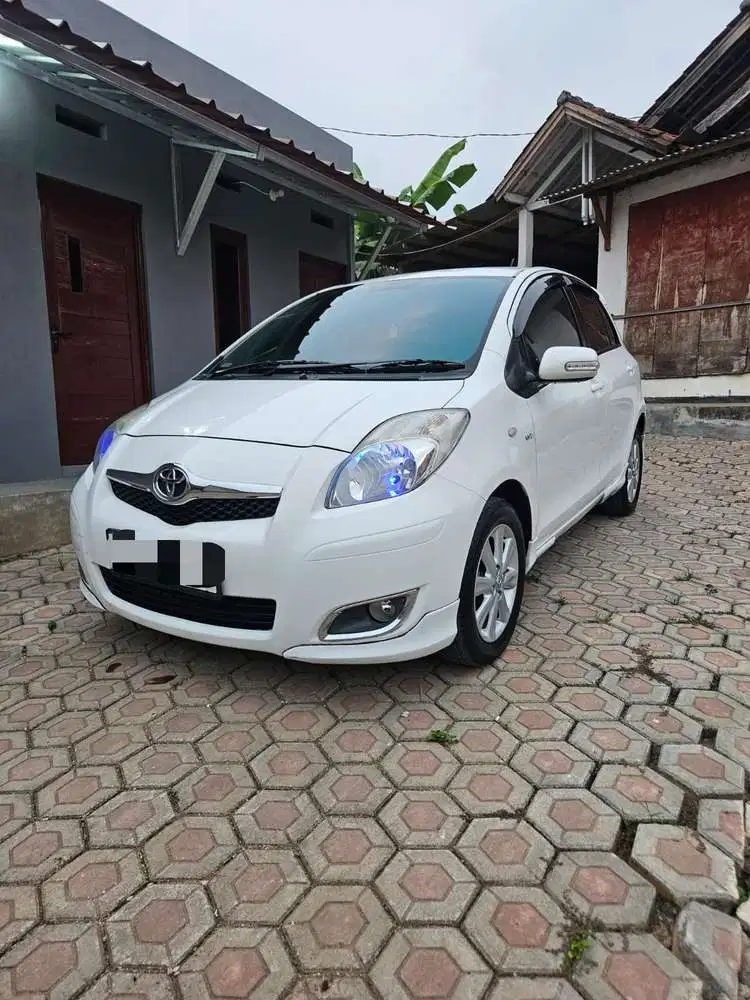 Toyota Yaris Tipe E Automatic 2011