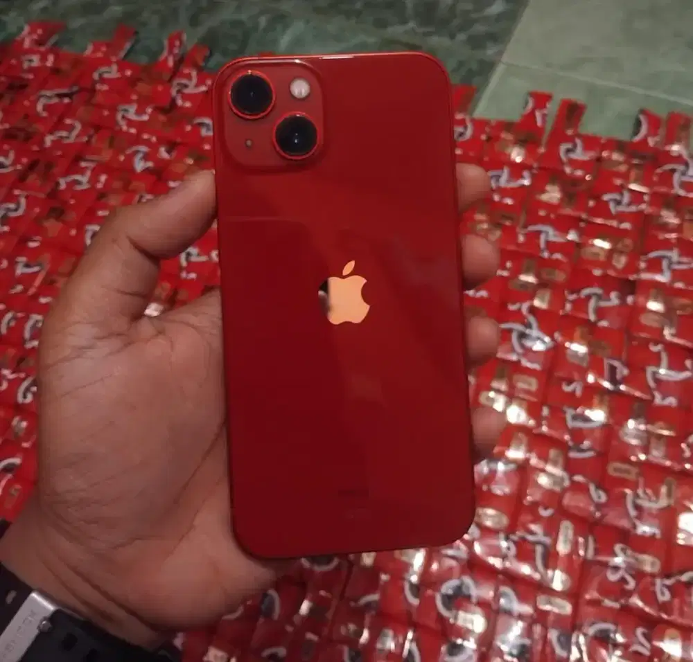 Iphone 13 256 gb ibox fullset garansi resmi
Siap pakai