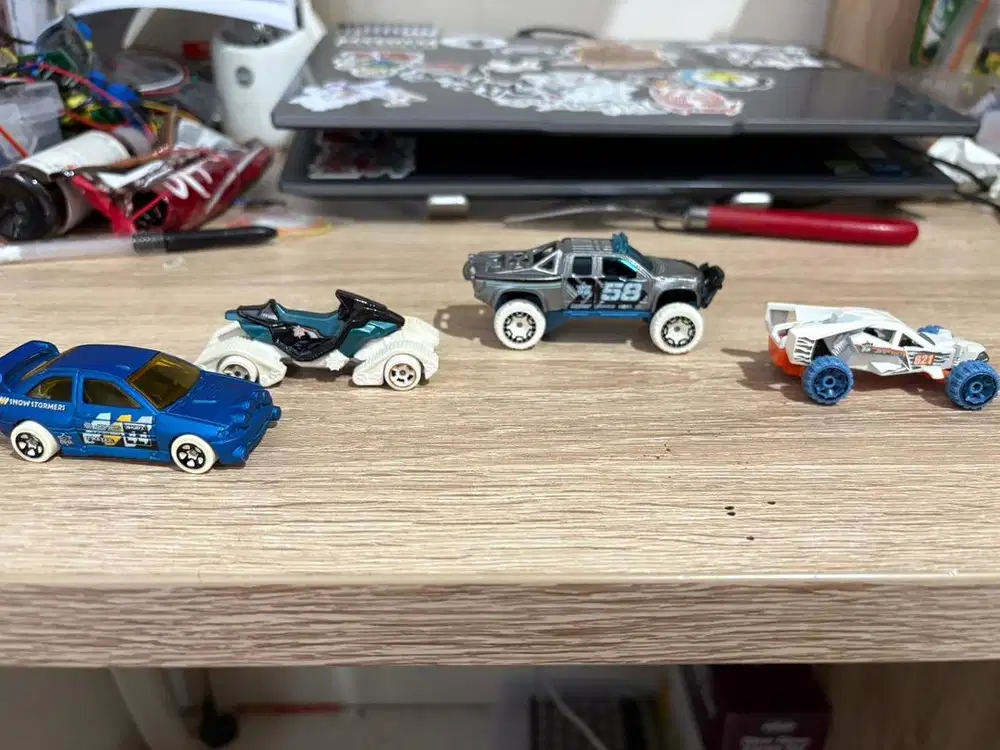 Hot Wheels Series Snow Stormers - 4pcs Set