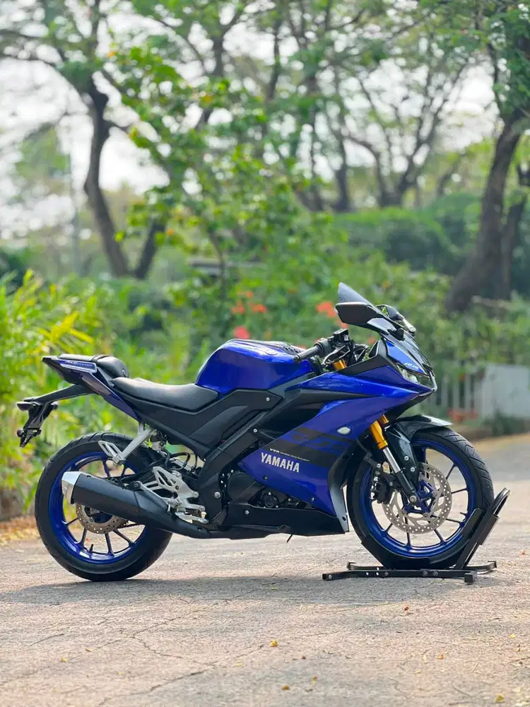 YAMAHA R15 V3 BLUE 2018 KM 9K PAJAK PANJANG KAYAK BARU