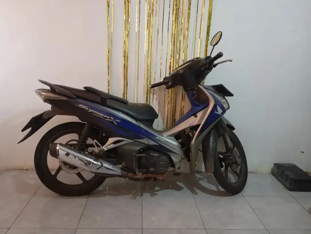 Honda supra X helm in 125