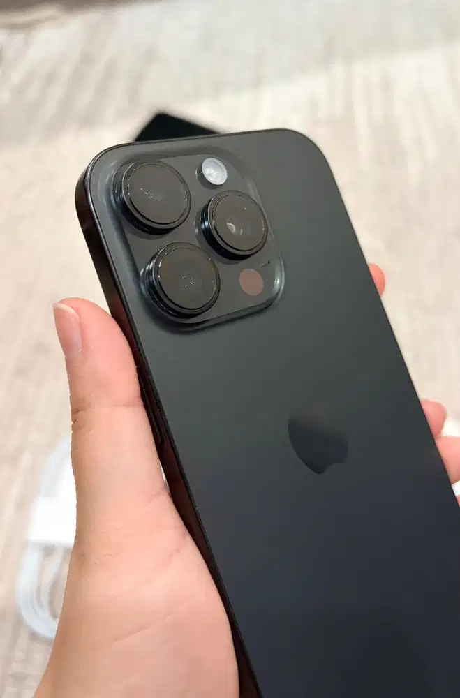 Iphone 16 Pro 128 Black titanium garansi tam