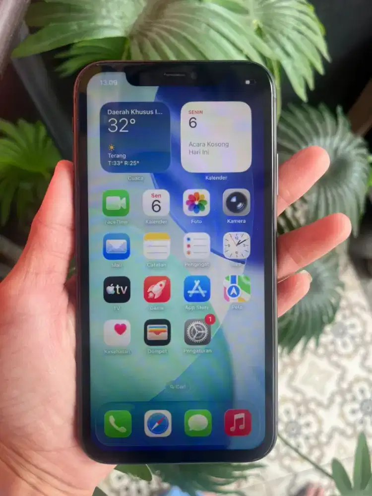 Iphone 11 Hitam 64GB