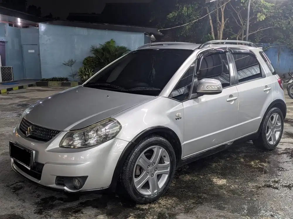 Suzuki SX4 X-Over 2010 Manual