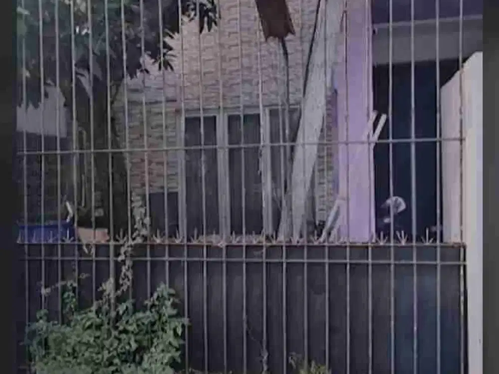 Dijual rumah di jalan aries karang asem
