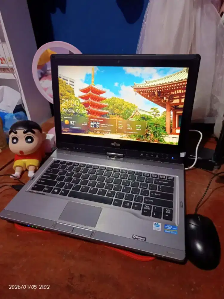 LAPTOP FUJITSU LAYAR SENTUH 8GB RAM